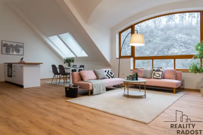 Prodej bytu 2+kk, Třebíč - Vnitřní Město, Karlovo nám., 116 m2