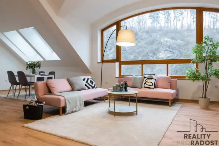 Prodej bytu 2+kk, Třebíč - Vnitřní Město, Karlovo nám., 116 m2