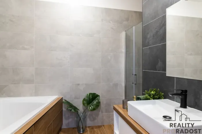 Prodej bytu 2+kk, Třebíč - Vnitřní Město, Karlovo nám., 116 m2