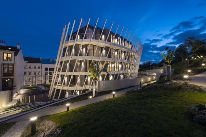 Pronájem kanceláře, Praha - Smíchov, Holečkova, 345 m2