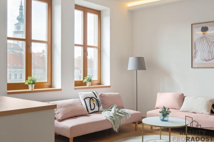 Prodej bytu 3+kk, Třebíč - Vnitřní Město, Karlovo nám., 123 m2