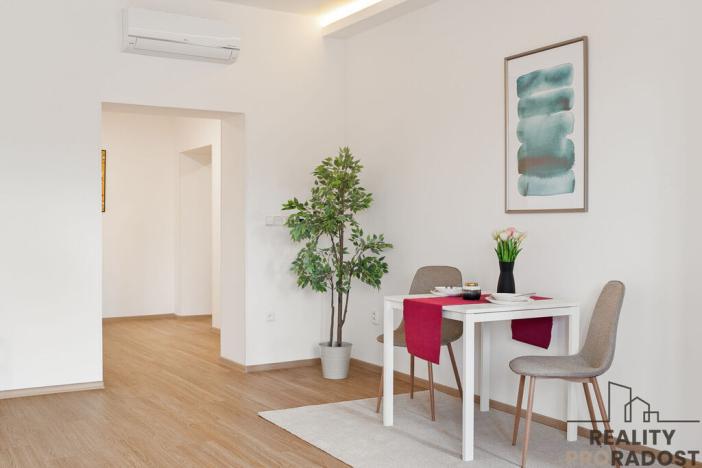 Prodej bytu 3+kk, Třebíč - Vnitřní Město, Karlovo nám., 123 m2