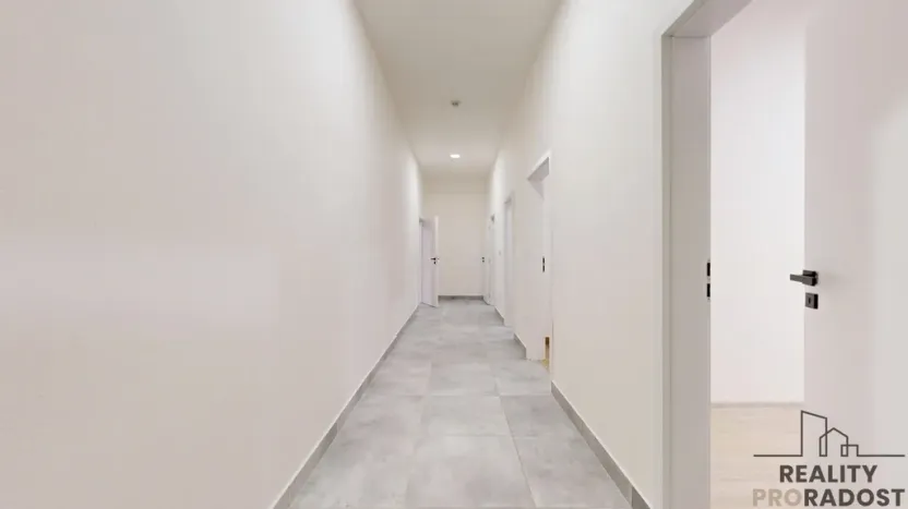 Prodej bytu 3+kk, Třebíč - Vnitřní Město, Karlovo nám., 123 m2