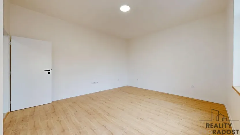 Prodej bytu 2+kk, Třebíč - Vnitřní Město, Karlovo nám., 80 m2