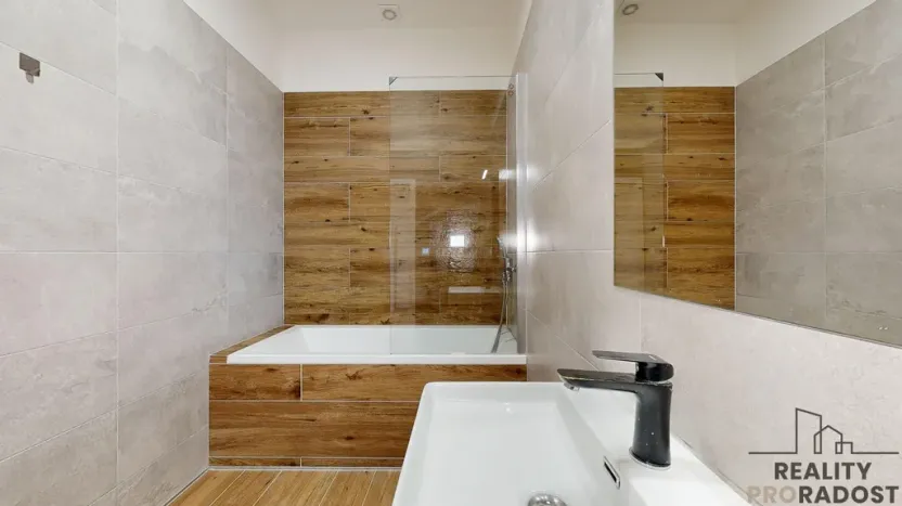 Prodej bytu 2+kk, Třebíč - Vnitřní Město, Karlovo nám., 80 m2