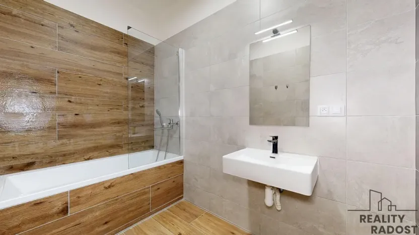 Prodej bytu 2+kk, Třebíč - Vnitřní Město, Karlovo nám., 80 m2