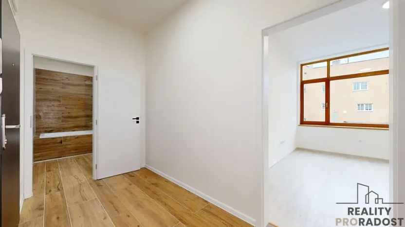 Prodej bytu 2+kk, Třebíč - Vnitřní Město, Karlovo nám., 80 m2