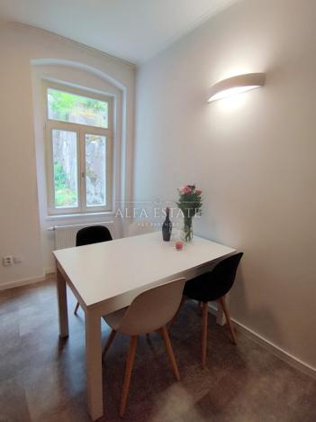 Pronájem bytu 3+1, Karlovy Vary, Mariánskolázeňská, 79 m2