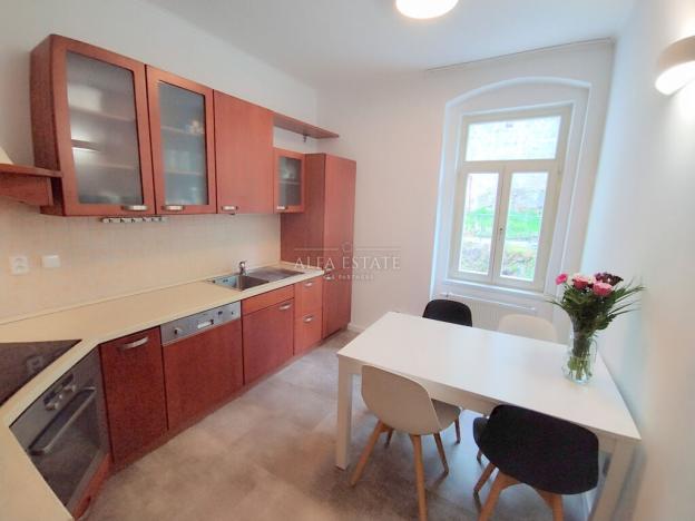 Pronájem bytu 3+1, Karlovy Vary, Mariánskolázeňská, 79 m2