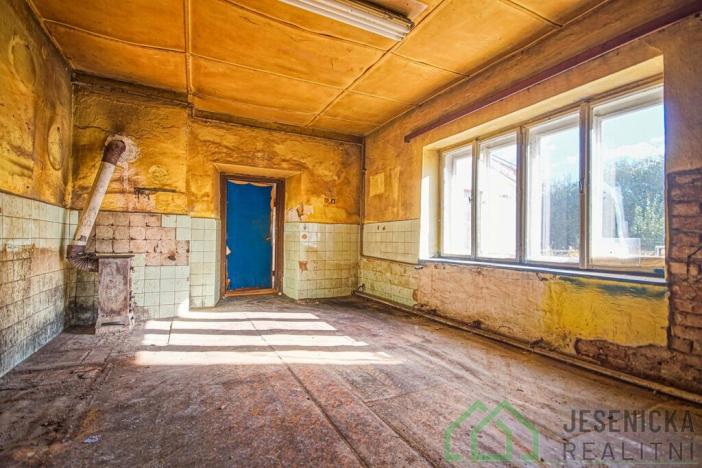 Prodej rodinného domu, Uhelná - Dolní Fořt, 250 m2