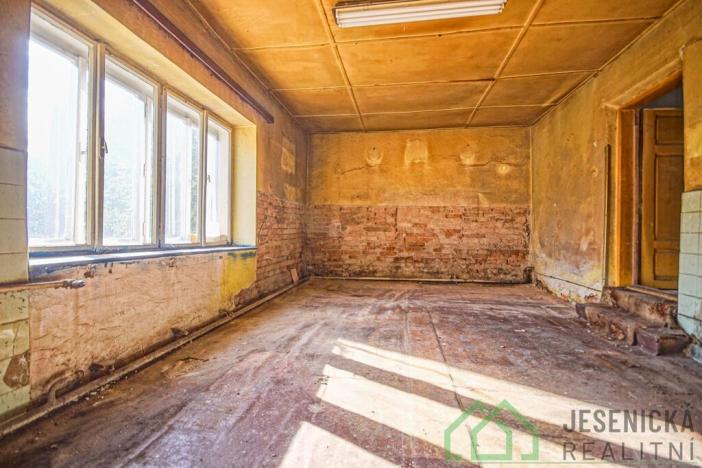 Prodej rodinného domu, Uhelná - Dolní Fořt, 250 m2