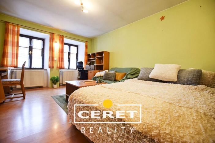 Prodej rodinného domu, Žatec, náměstí 5. května, 300 m2