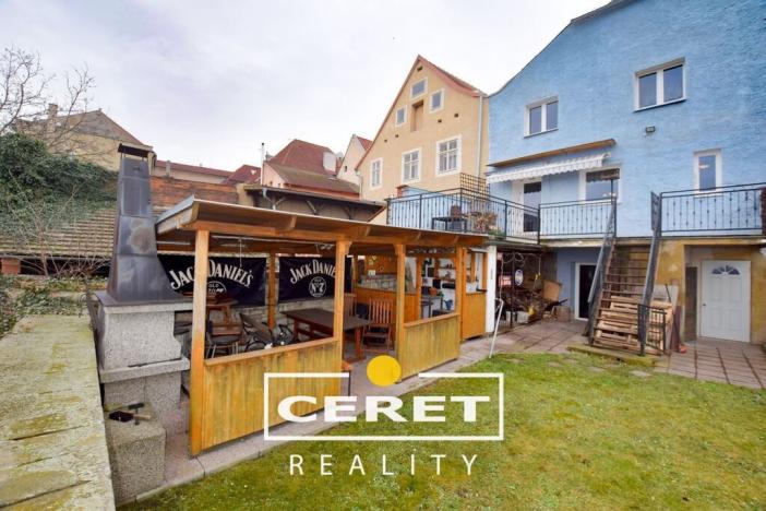 Prodej rodinného domu, Žatec, náměstí 5. května, 300 m2