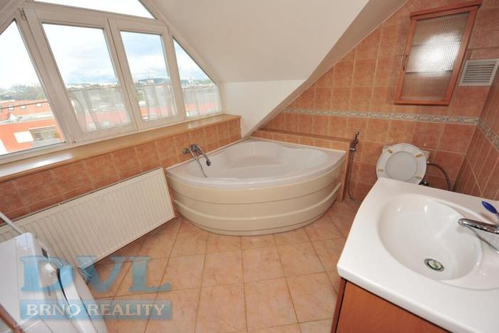 Prodej bytu 4+kk, Brno, Mojmírovo náměstí, 121 m2