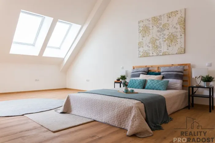 Prodej bytu 2+kk, Třebíč - Vnitřní Město, Karlovo nám., 80 m2