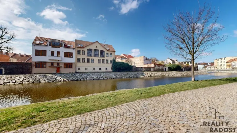 Prodej bytu 2+kk, Třebíč - Vnitřní Město, Karlovo nám., 80 m2