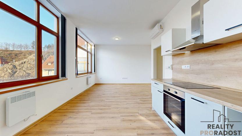 Prodej bytu 3+kk, Třebíč - Vnitřní Město, Karlovo nám., 80 m2