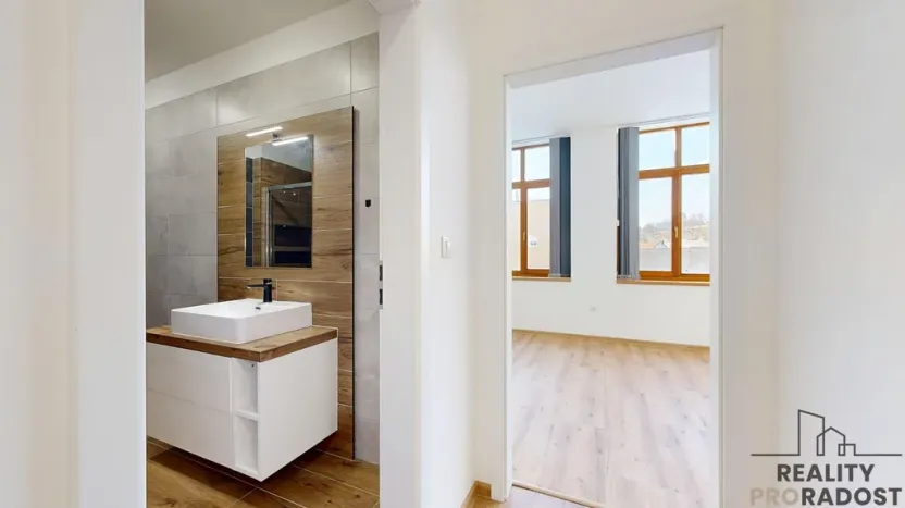 Prodej bytu 3+kk, Třebíč - Vnitřní Město, Karlovo nám., 80 m2