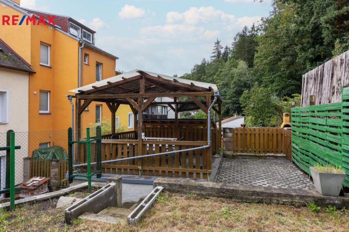 Prodej vícegeneračního domu, Dalovice, 278 m2