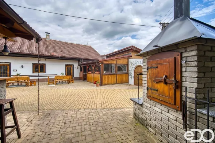 Prodej rodinného domu, Hradešín, 178 m2