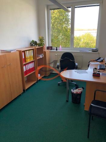 Pronájem kanceláře, Valašské Meziříčí, Jiráskova, 67 m2