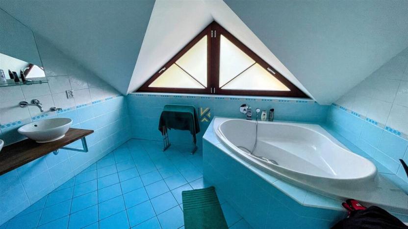 Prodej rodinného domu, Praha - Horní Počernice, Krahulčí, 388 m2