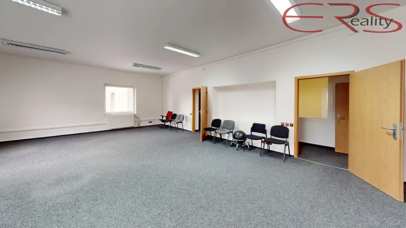 Prodej kanceláře, Mladá Boleslav - Mladá Boleslav IV, 1800 m2
