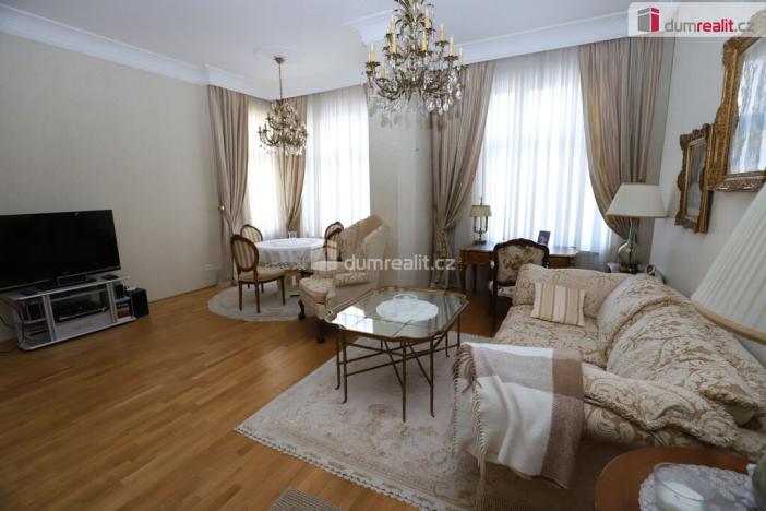 Prodej bytu 2+kk, Mariánské Lázně, Masarykova, 68 m2