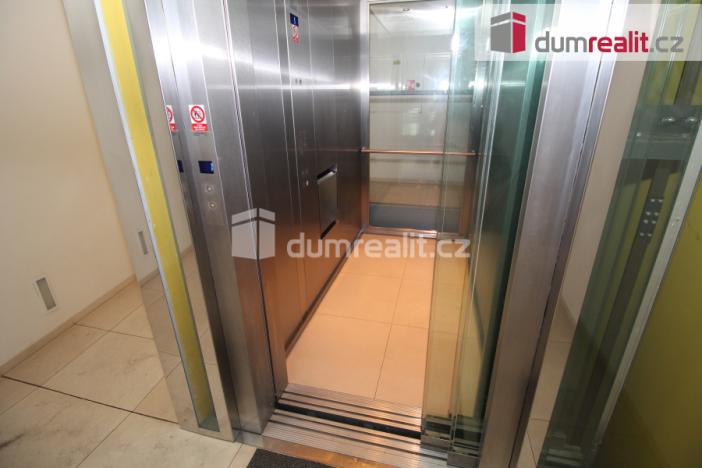 Prodej bytu 2+kk, Mariánské Lázně, Masarykova, 68 m2