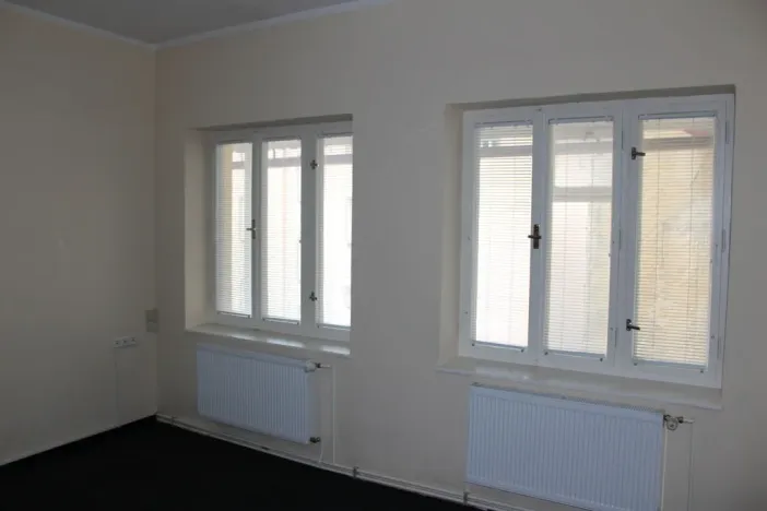 Pronájem obchodního prostoru, Mariánské Lázně, Husova, 100 m2