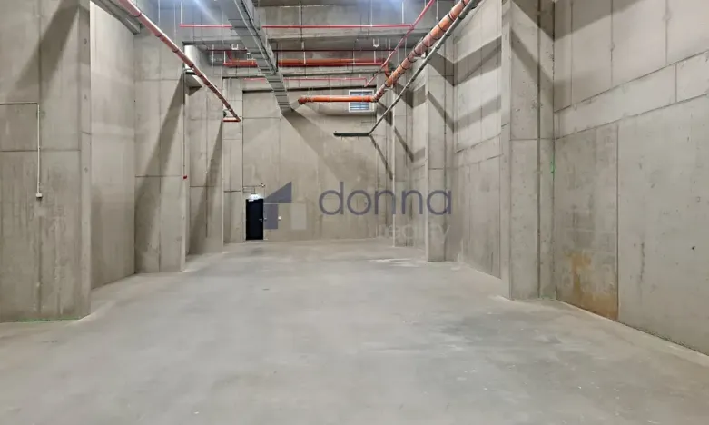 Pronájem skladu, Praha - Vinohrady, Italská, 300 m2