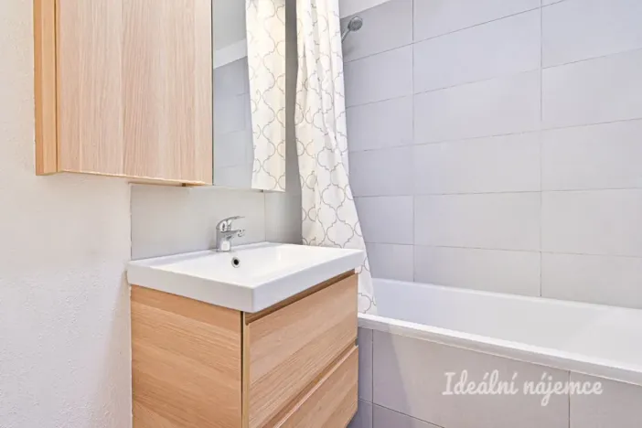 Pronájem bytu 4+1, Brno - Líšeň, Koutného, 77 m2
