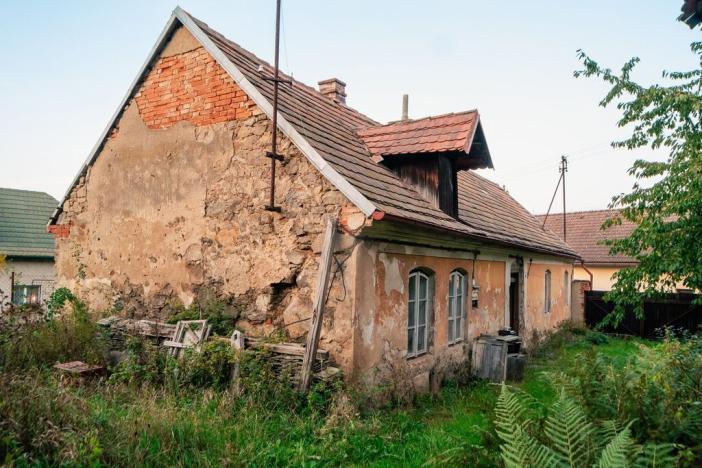 Prodej zemědělské usedlosti, Lešany - Břežany, 300 m2