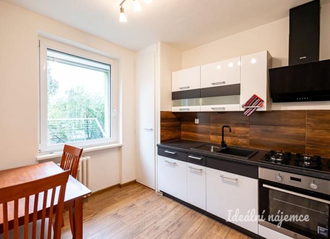 Pronájem bytu 2+1, Praha - Čimice, Chvatěrubská, 55 m2
