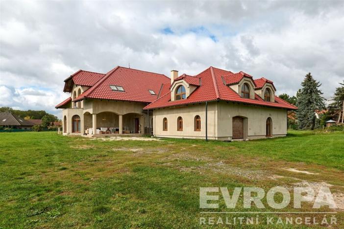 Prodej rodinného domu, Sezemice - Kladina, Kladina, 840 m2