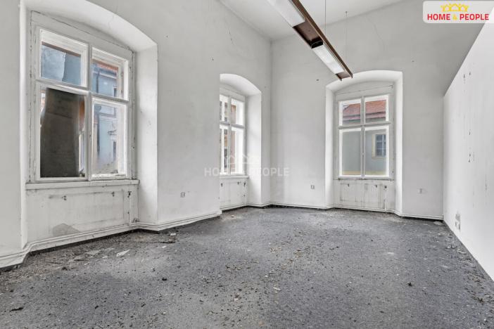 Pronájem kanceláře, Kutná Hora - Kutná Hora-Vnitřní Město, Husova, 748 m2