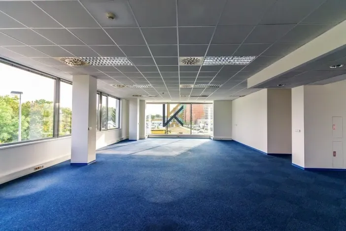 Pronájem kanceláře, Praha - Strašnice, U nákladového nádraží, 259 m2