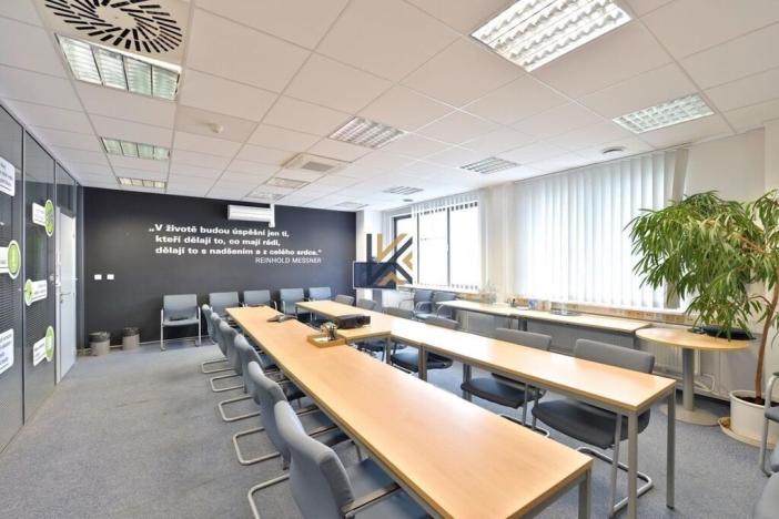 Pronájem kanceláře, Praha - Chodov, Hráského, 510 m2