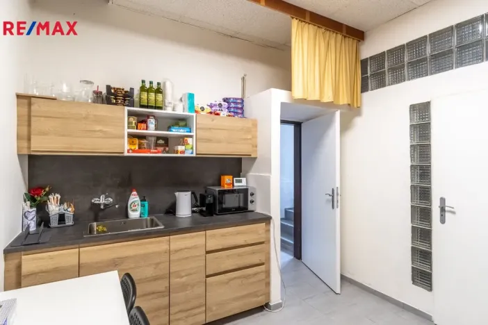 Pronájem obchodního prostoru, Praha - Krč, Horáčkova, 165 m2