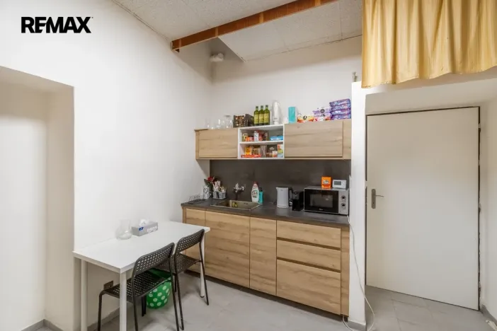 Pronájem obchodního prostoru, Praha - Krč, Horáčkova, 165 m2