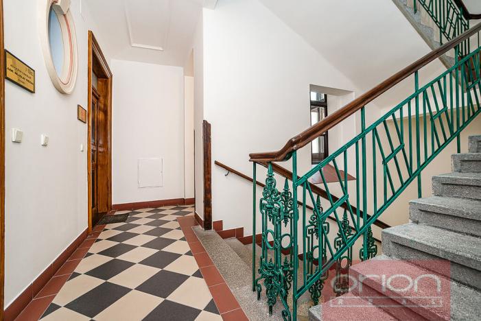 Pronájem garážového stání, Praha - Nové Město, Štěpánská, 12 m2