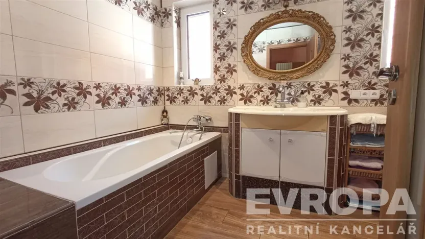 Prodej rodinného domu, Kozlovice, 176 m2