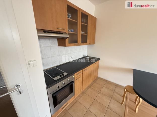 Pronájem bytu 1+kk, Praha - Vysočany, Pešlova, 32 m2