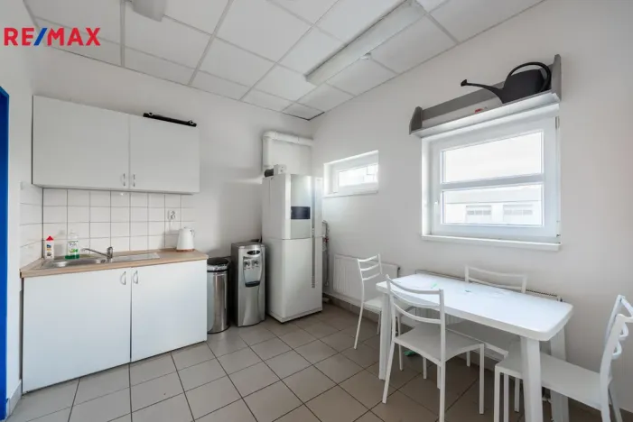 Prodej obchodního prostoru, Ústí nad Labem - Všebořice, Podhoří, 1714 m2