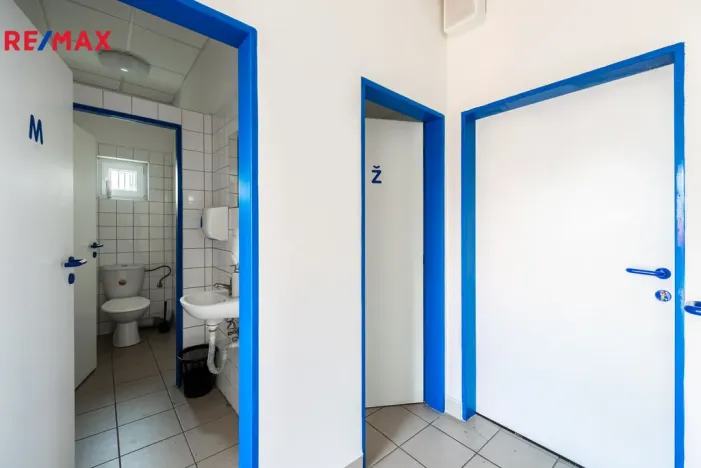 Prodej obchodního prostoru, Ústí nad Labem - Všebořice, Podhoří, 1714 m2