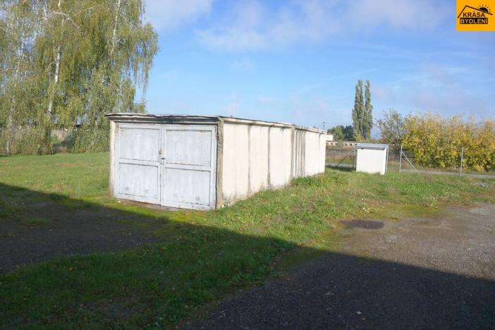 Prodej komerční nemovitosti, Moravec, 3983 m2