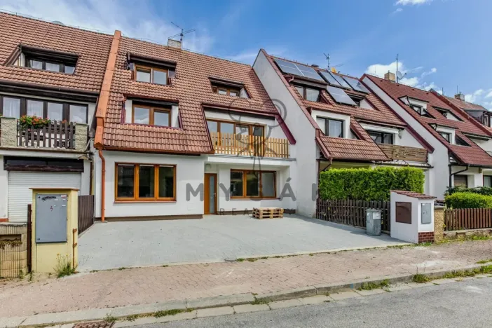 Pronájem bytu 1+kk, České Budějovice - České Budějovice 6, Palmová, 27 m2