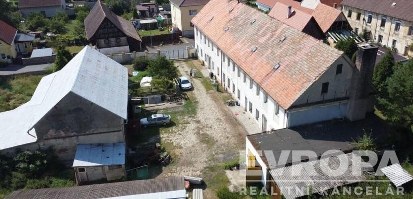 Prodej komerční nemovitosti, Ploskovice - Těchobuzice, Těchobuzice, 1180 m2