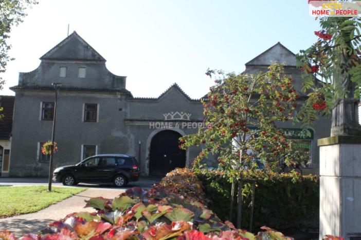 Prodej historického objektu, Bystřice, Ješutovo náměstí, 673 m2