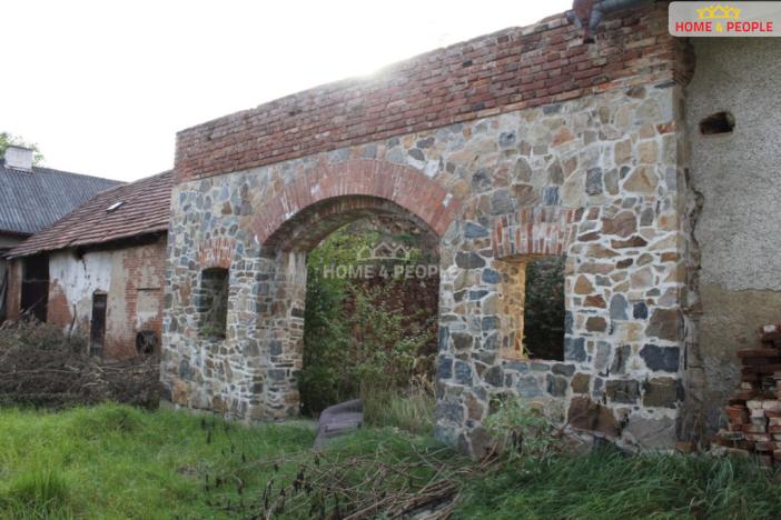 Prodej historického objektu, Bystřice, Ješutovo náměstí, 673 m2